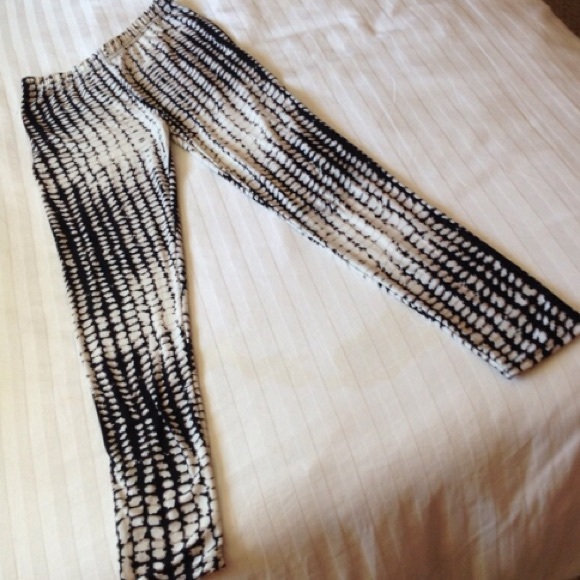 CARNIVAL FASHION BUNDLE PRINT LEGGINGS L JR - Picture 4 of 5